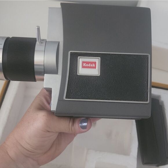 Vintage Kodak Electric 8 Movie Camera untested - Picture 4 of 10